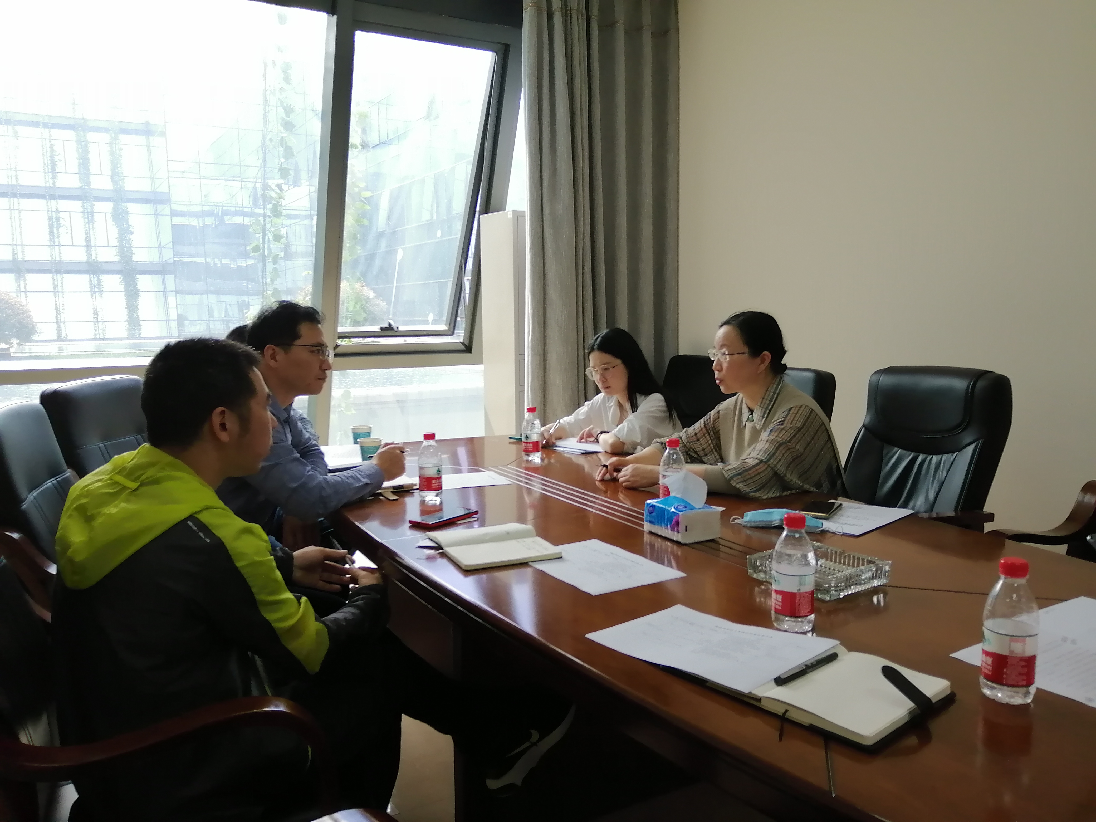 與岳陽自貿(mào)區(qū)有關(guān)企業(yè)商討化工貿(mào)易業(yè)務(wù)合作可能性